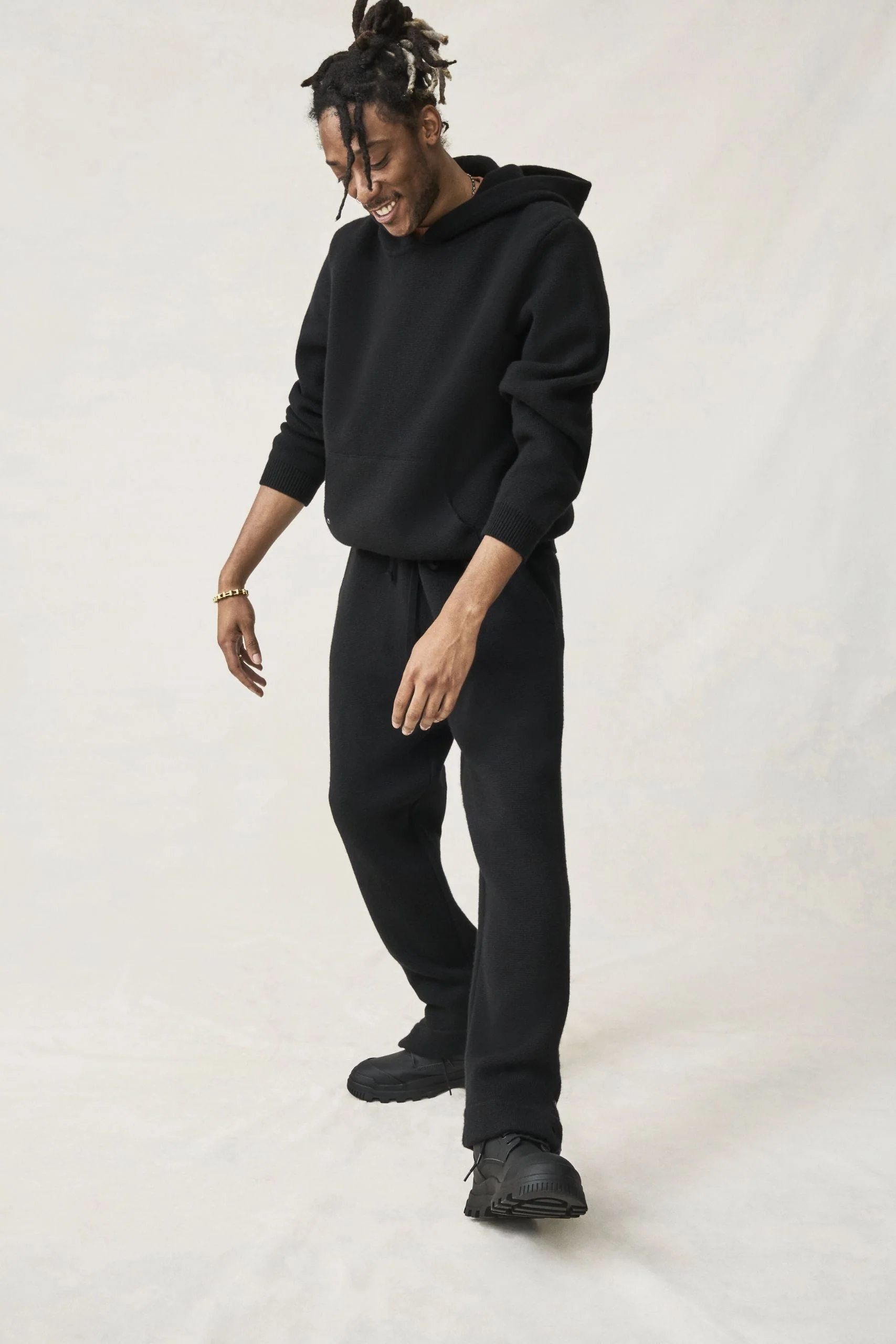 Black Solid Cashmere Pants - Image 3