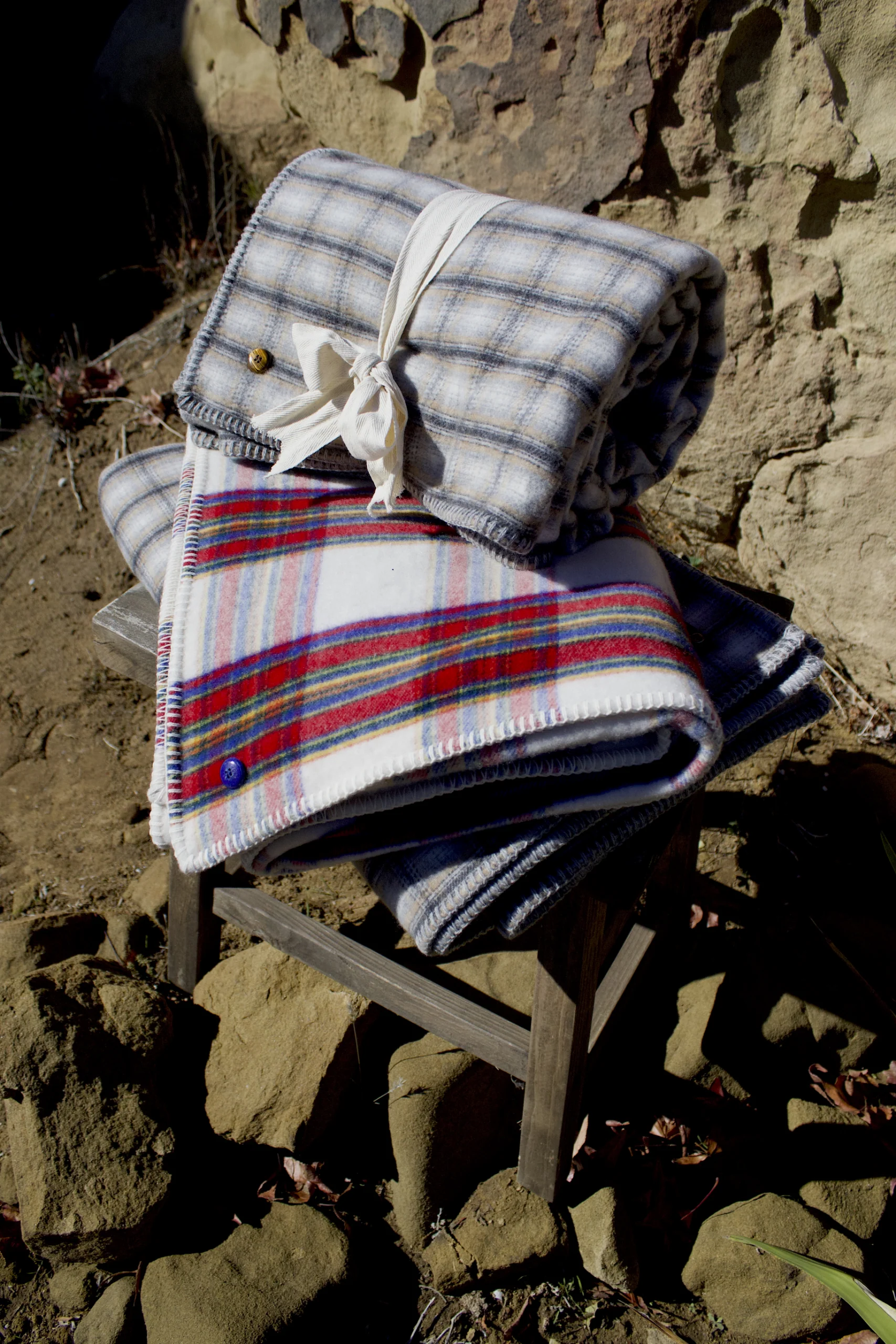Bright Grampy Tartan Cashmere Blanket - Image 8